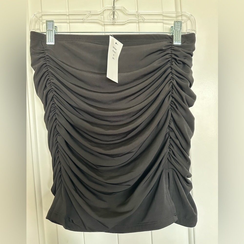Black Mini Skirt-Size medium - Picture 4 of 4